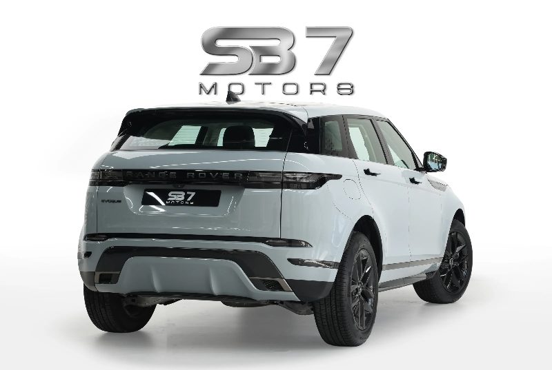2025 Land Rover Range Rover Evoque Dynamic SE thumbnail 3
