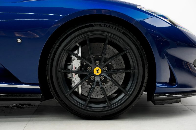 2021 Ferrari 812 Superfast Standard with Service Contract thumbnail 12