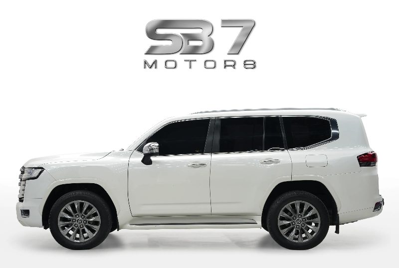 2022 Toyota Land Cruiser Vxr thumbnail 5