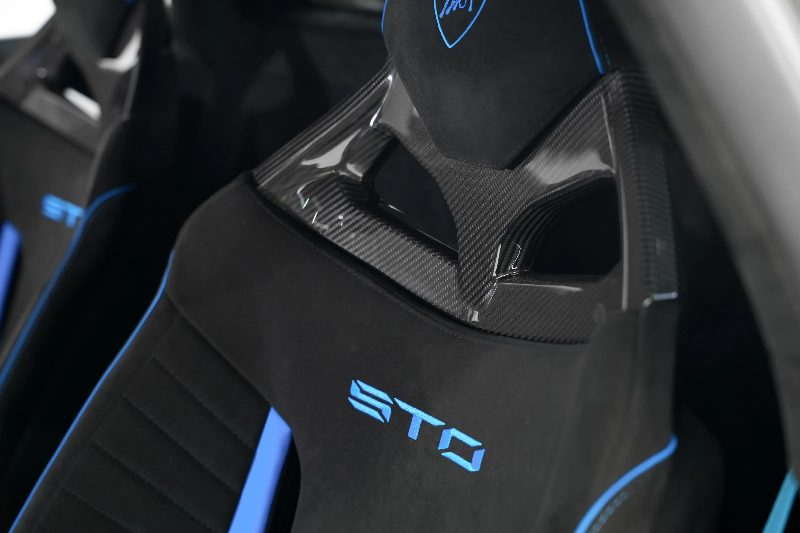 2023 Lamborghini Huracan STO Performance thumbnail 9