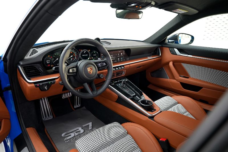 2024 Porsche Carrera / 911 Turbo S with Warranty thumbnail 6
