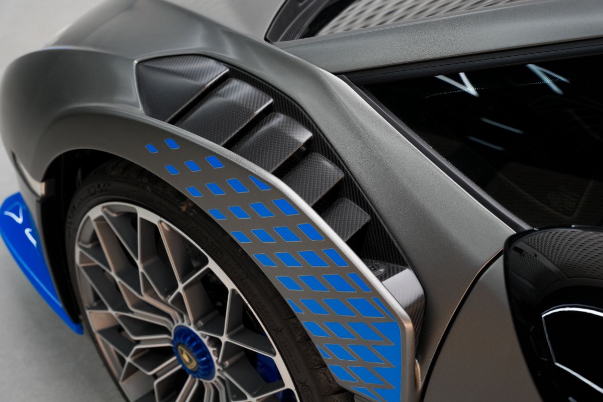 2023 Lamborghini Huracan STO Performance thumbnail 13