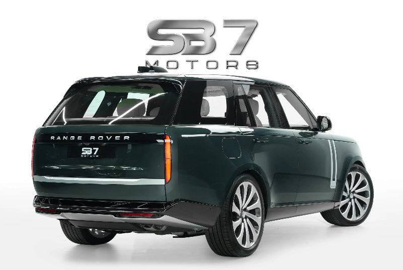 2025 Land Rover Range Rover Autobiography thumbnail 3